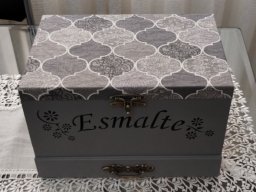 Caixa Esmalte Texto Perfurado